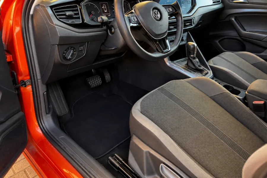 interior-car-cleaning-luxembourg-after